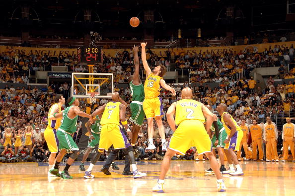 体育意甲：科雷亚梅开二度 国际米兰2-0击败乌迪内斯